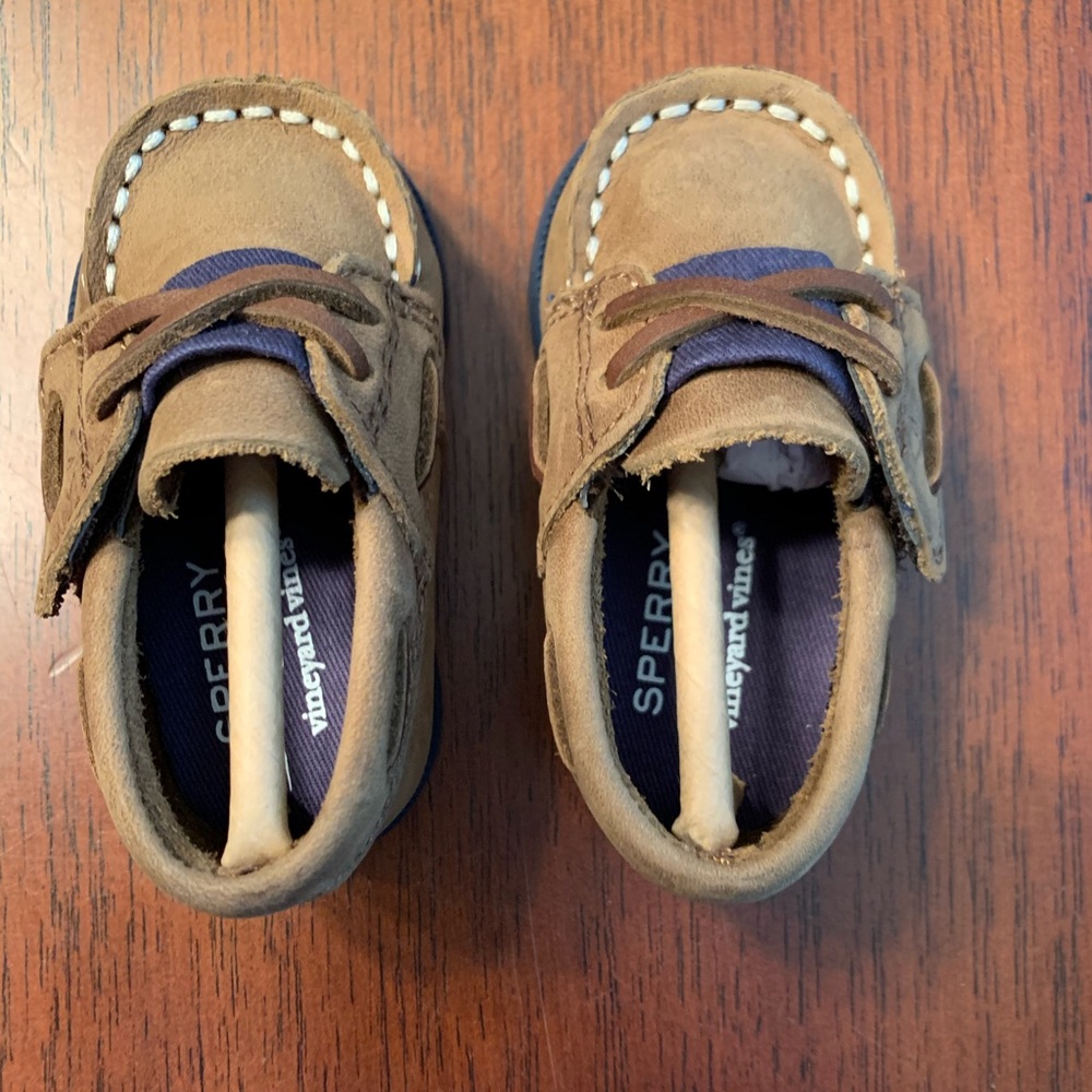 Vineyard Vines Baby Sperry Shoes - Picture 2 of 7